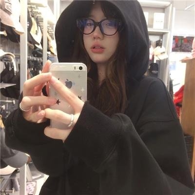 金发奇女